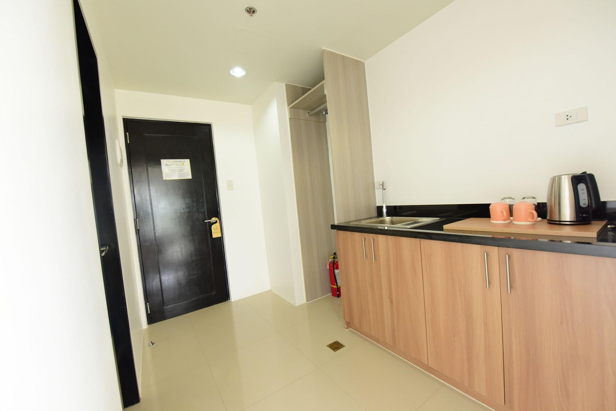 Eon Centennial Soho Hotel Cebu Екстериор снимка