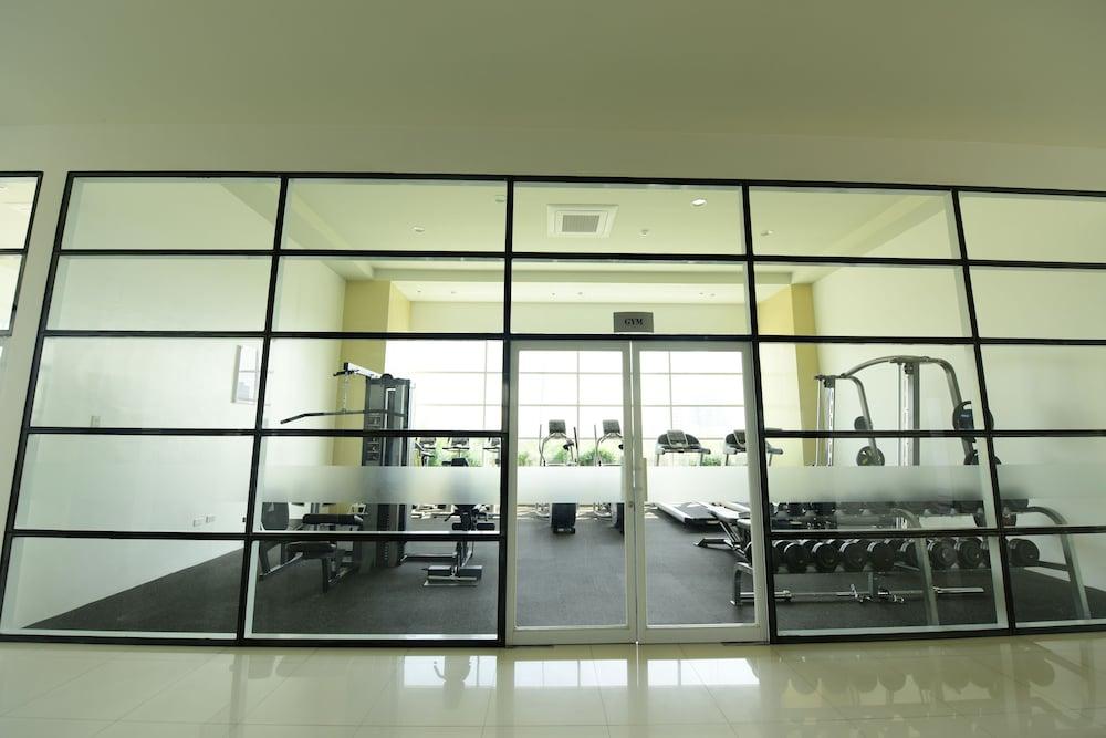 Eon Centennial Soho Hotel Cebu Екстериор снимка