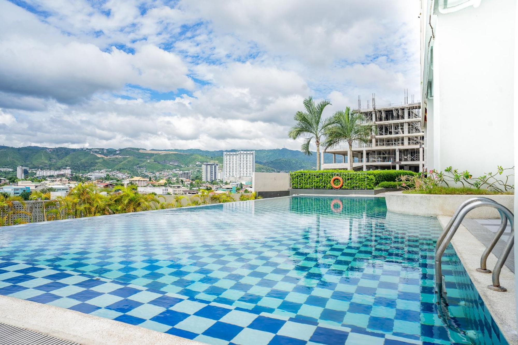 Eon Centennial Soho Hotel Cebu Екстериор снимка