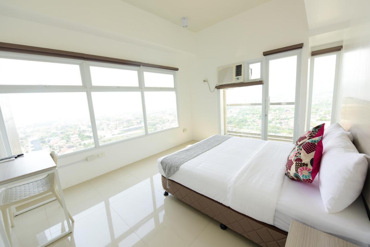 Eon Centennial Soho Hotel Cebu Екстериор снимка